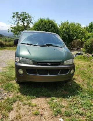 Hyundai H-1 1998