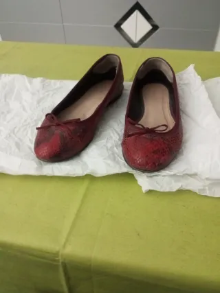 Manoletinas piel rojas talla 37