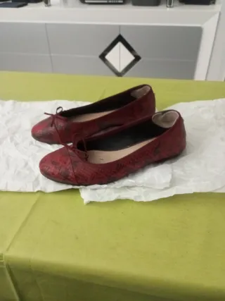 Manoletinas piel rojas talla 37