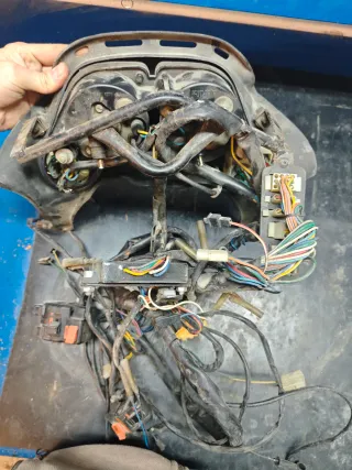 Cuadro instrumentos Aprilia Pegaso 125