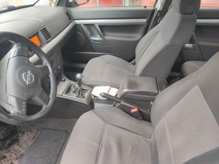 Opel Vectra 2003 2.2 DTI