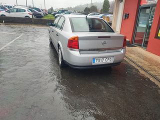 Opel Vectra 2003 2.2 DTI