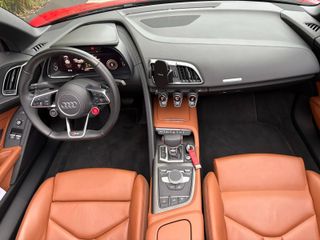 Audi R8 Audi R8 Spyder V10 FSI perform. 419kW RWD S tr.