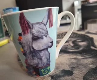 Taza cerámica llama asa multicolor