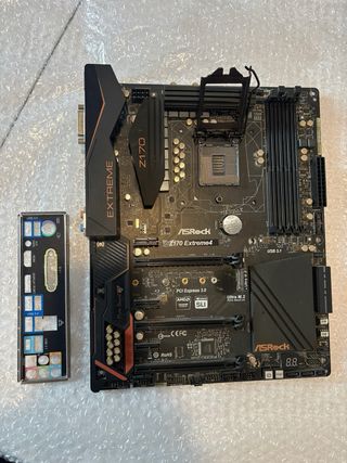 Placa Base ASRock Z170 Extreme4