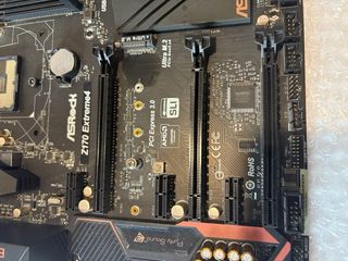 Placa Base ASRock Z170 Extreme4
