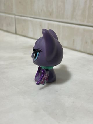 Littlest Pet Shop Punkiest Bat Punky Vampire Bat