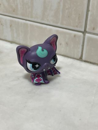 Littlest Pet Shop Punkiest Bat Punky Vampire Bat