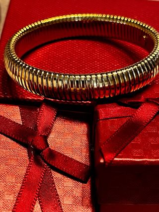 Pulsera Dorada Flexible Estilo Serpiente