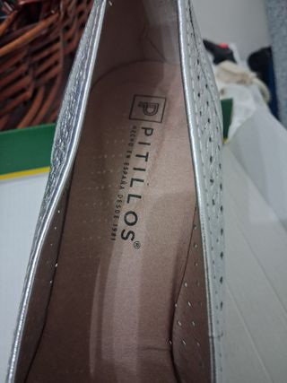 Zapatos Pitillos plateados talla 38
