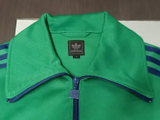Chaqueta Adidas Verde con Cremallera. Talla S