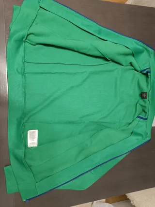 Chaqueta Adidas Verde con Cremallera. Talla S