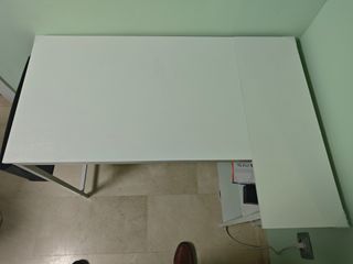 Mesa escritorio blanca para niño