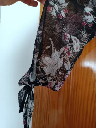 Vestido FRK floral negro y rosa