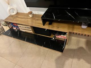 Mueble de TV madera y mármol