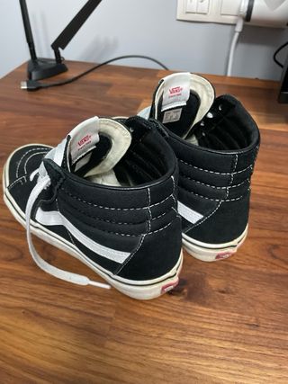 Vans Sk8-Hi Negras Talla 38 con caja original