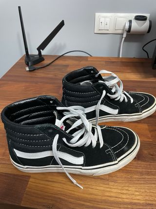 Vans Sk8-Hi Negras Talla 38 con caja original