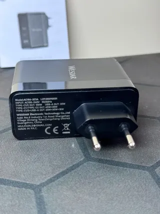 Caricatore 100W USB-C e USB-A