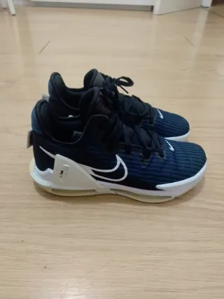 Scarpe Nike Uomo basket usato 2-3 volte