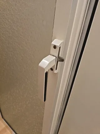 Regalo puerta de aluminio.