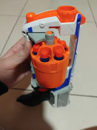 Pistola Nerf Strongarm Elite