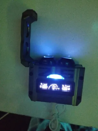 Auriculares Bluetooth con cable de carga incluido