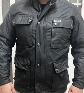 Chaqueta de moto clásica