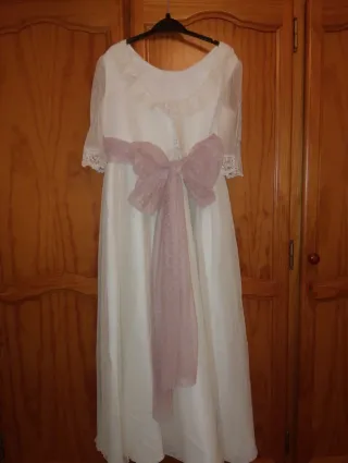 Traje de comunión niña blanco y rosa