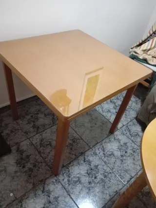 Mesa comedor extensible 90x90 a 180cm