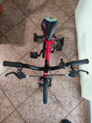 Bicicleta niño con ruedines