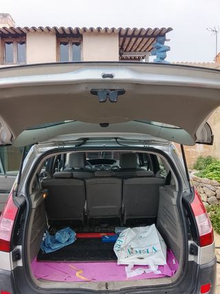 Megane 2500 €, 105 mil kms