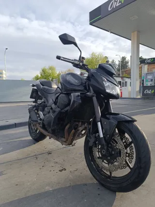 Kawasaki Z750 Negra 2010 (106 CV)