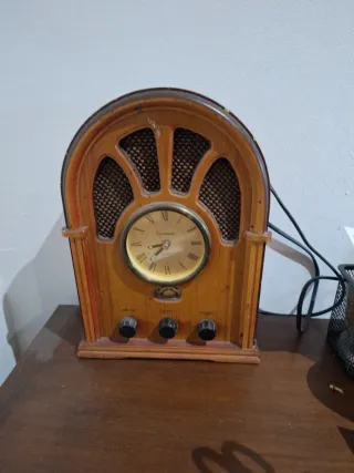 Radio y Reloj Vintage