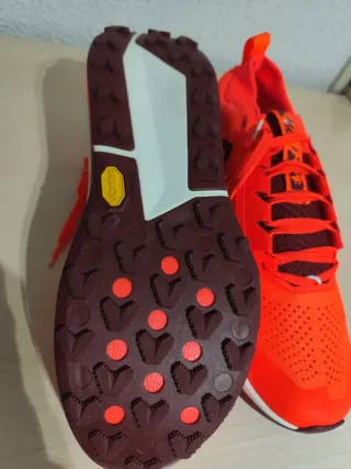 Nike Zegama Trail 2 Talla 46 Naranja