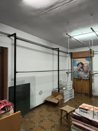 Percheros pared metal madera tienda