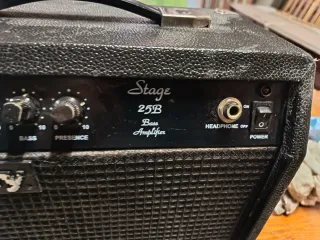 Amplificador Bajo Academy Stage 25B