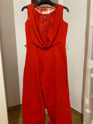 Mono rojo de fiesta con pedrería