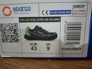 Zapatos de seguridad Sparco negros y verdes