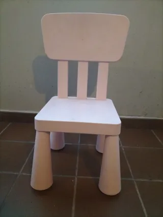 Silla infantil Ikea rosa