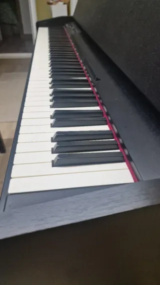 Piano Digital Roland F-140R