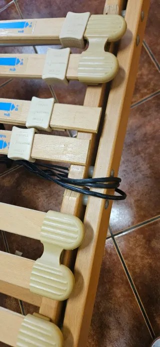 Cama articulada de madera y metal Oferta por 2