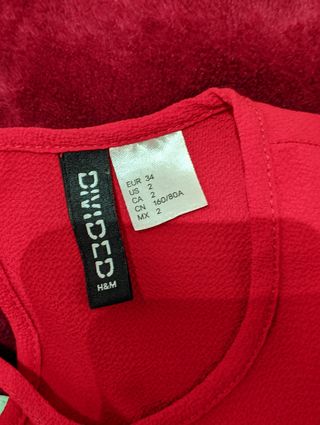 Blusa roja manga larga