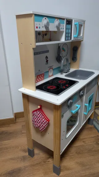 Cocinita infantil de madera
