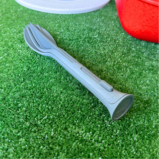 Contenedor Koziol con cubiertos