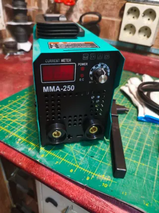 Soldador IGBT 250A MMA