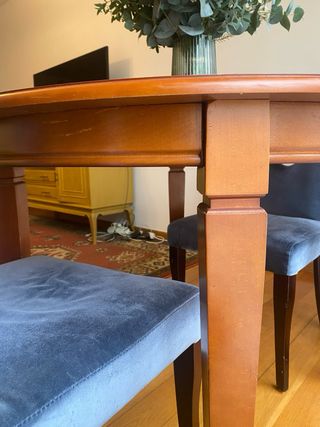 Mesa comedor redonda-ovalada extensible