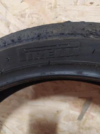 Neumático de moto slip