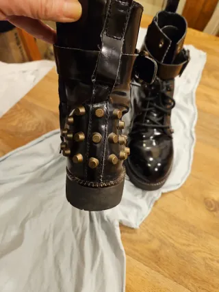 Anfibi Fornarina pelle nera lucida 38