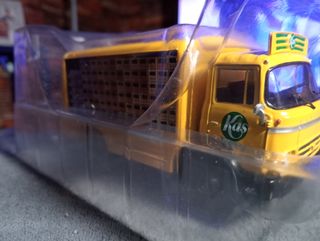 Camión Reparto KAS 1/43