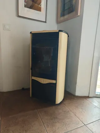 HidroEstufa pellets Duchessa Idro Steel La Nordica